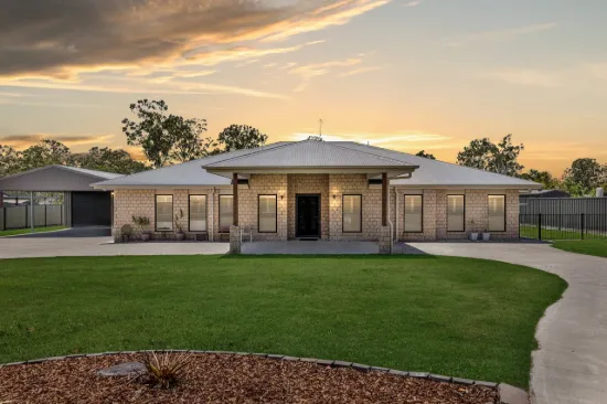 Large Family Home on 3/4 Acre with Granny-Flat, Pool and Shed
