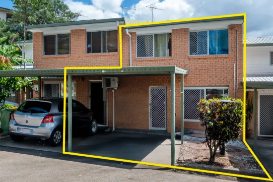 CONVENIENT LOCATION - TIDY COMPLEX