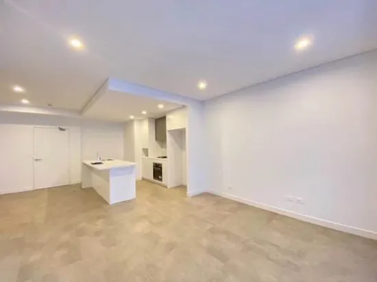 OFF MARKET OPPORTUNITY | STYLISH & CONVENIENT LIVING IN PRIME LOCATION