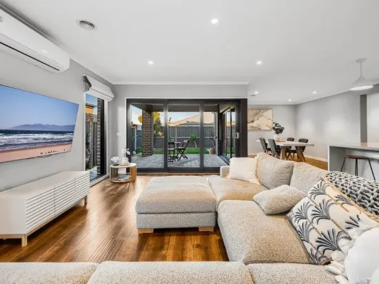 HARMONIOUS COMFORT MEETS PICTURESQUE SURROUNDINGS!
