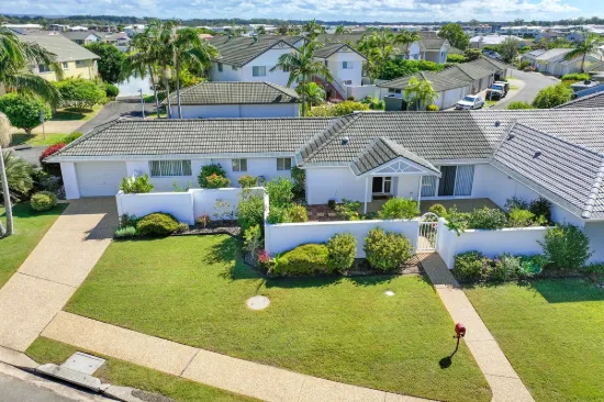 Easy Care Lifestyle — Convenient to Township