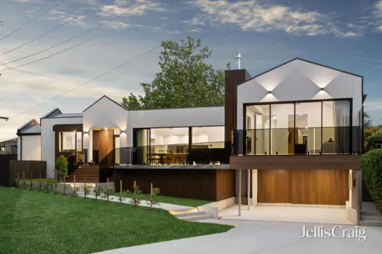 Prestige and quality family home