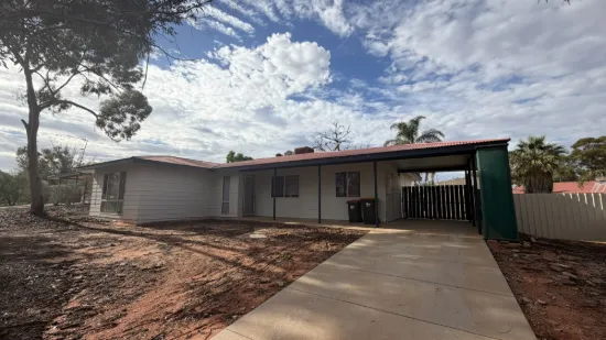 FOR SALE   12 Hamilton Court, Roxby Downs SA