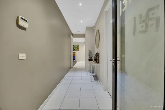Ex-Burbank Display Home – Steps from Childcare, School, Station and Hospital