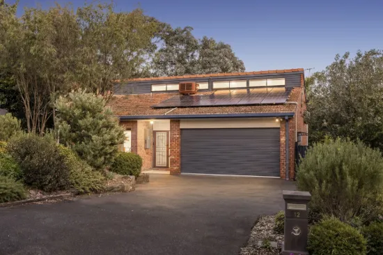 NATURE'S RETREAT WITH SPECTACULAR SPLIT-LEVEL LIVING IN DIAMOND CREEK