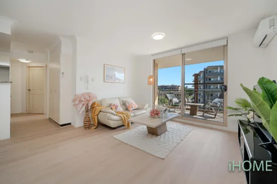 Level 8 | Walk to Light Rail | Resort-Style Living | $750/w Rental return