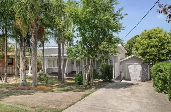 JUST LISTED | INVEST OR NEST 