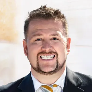 Brett Giles - Real Estate Agent