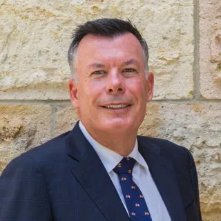 Dean Yesberg - Real Estate Agent