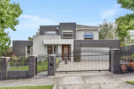 CONTEMPORARY LUXURY WITH CAPTIVATING VIEWS