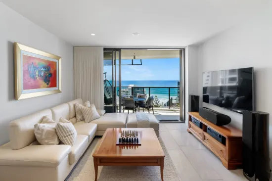 Ocean-View Resort Living, 120m from the Beach