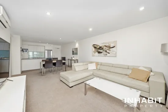 2 bedroom sanctuary with entertainer's balcony