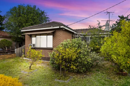 CORNER BLOCK - CONVENIENT LOCATION - WEST FOOTSCRAY