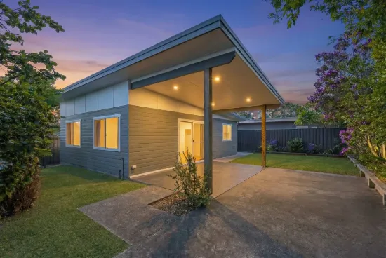 Dual Income Opportunity with Dual Street Frontage