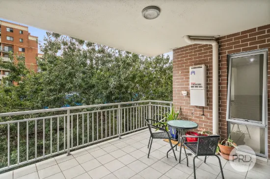 Modern full Brick apartment in Premier location