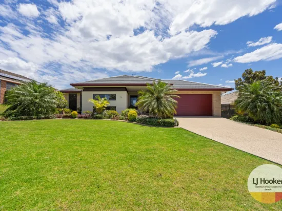 Immaculate & Ideally Located in Black Head