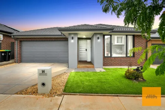 Modern Family Living in a Prime Strathtulloh Location!