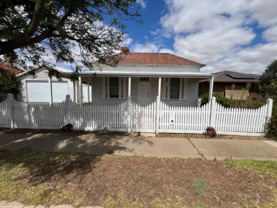 EXCLUSIVE OFF-MARKET OPPORTUNITY - Donald