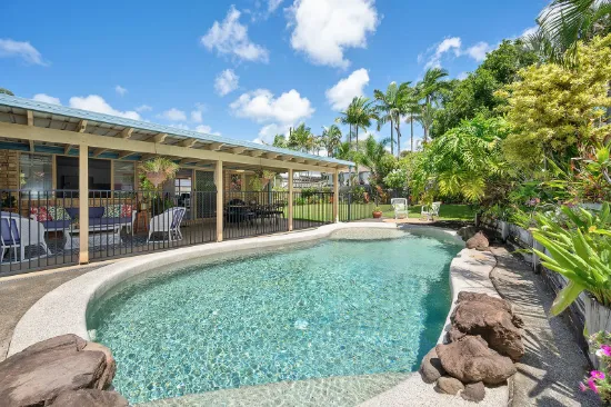Buderim Pines Family Home with Pool in a Quiet Cul-De-Sac 