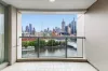Unsurpassed Outlook Over Iconic Melbourne Landmarks .