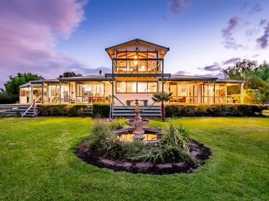 Unique lifestyle property with rare coastal frontage