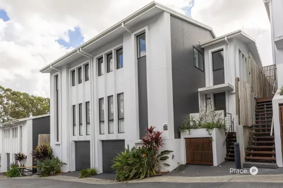 Contemporary Living with Everyday Ease