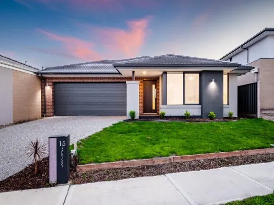 CONTEMPORARY LIVING IN A THRIVING LOCALE - AFFORDABLE MULTI-PURPOSE BUYING!