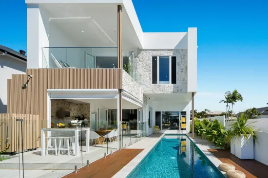 BESPOKE WATERFRONT LUXURY
