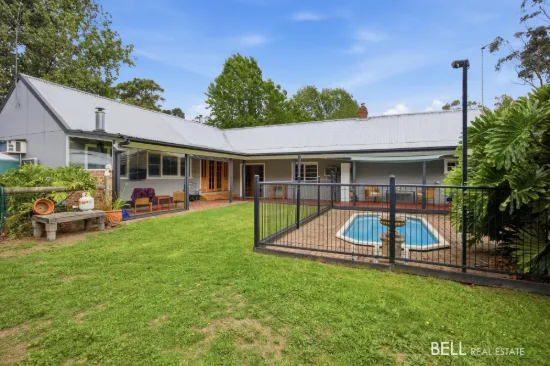 Family Comfort, Charm and Character on an 8 Acre Oasis