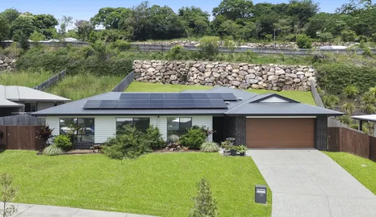 Near New Living in Tulipwood Estate