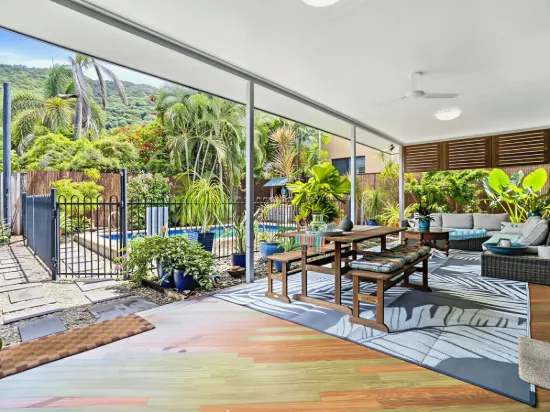 Palm Cove Living — Pool, Space & Relaxation