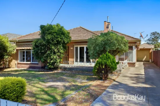 Prime Opportunity. Convenient Sunshine North Location.