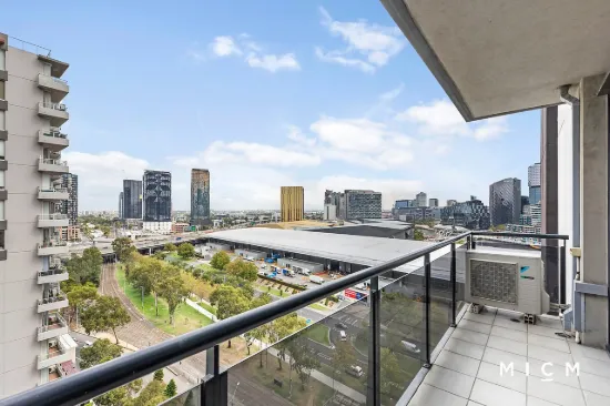 Sun-Drenched Showpiece of Luxury in a Stylish Vue Grande