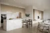 Avery, Glen Iris