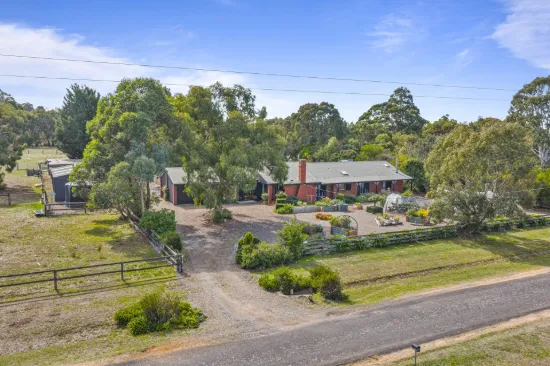 Lifestyle Living On approx 5 Acres – Space, Comfort & Rural Versatility