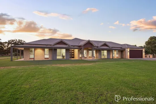 Ultimate Lifestyle Retreat on 2.5+ Acres with Pool, Workshop and Spacious Family Living
