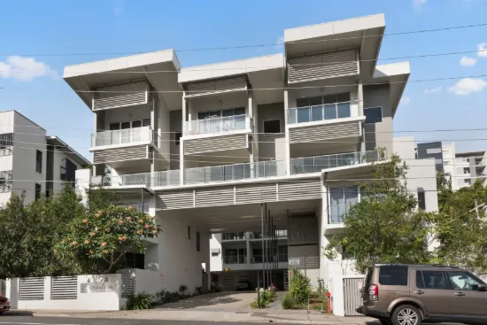Modern Apartment in Kelvin Grove Village
