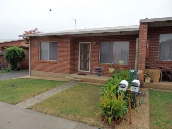 Two-bedroom townhouse, ideal investment property