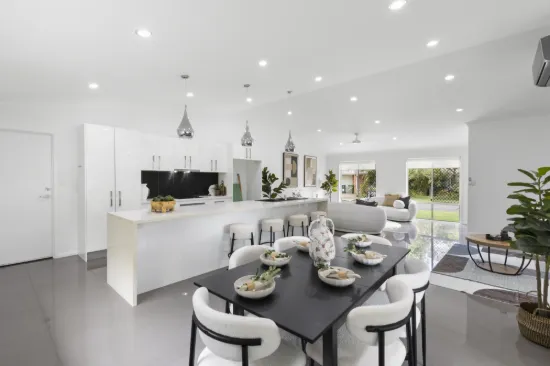Stylish Renovated Living in a Peaceful Robina Cul-de-Sac