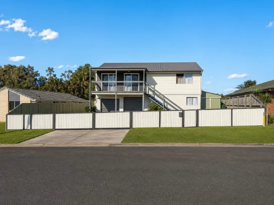 Family Home with Dual Living Potential on a Large Block with Shed