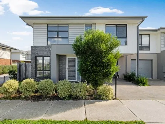 Stylish Modern Living in Clyde North - 16 Mattamber Street, Clyde North