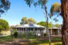 Peaceful edge of town living with bush & farmland views