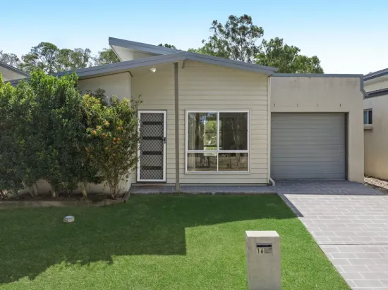 Stylish Single level 3 Bedroom Town House
