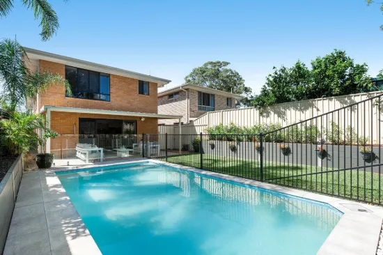 Spacious Dual Living with Pool in Prime Wellington Point Position