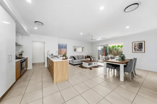 ELEGANT EVERYDAY LIVING