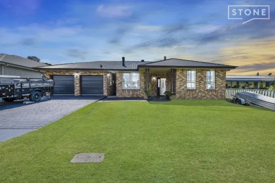Large family entertainer, inground pool, shed & 13kw solar!