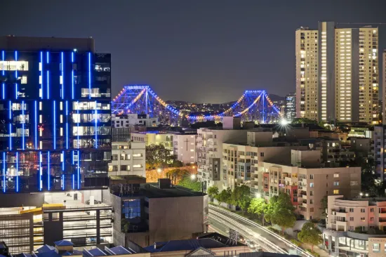 New Standard Of Luxury - The Envy Of Your Friends & Family - Unrivaled Inner City Living! 
