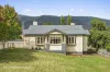 Country Charm in Central Location