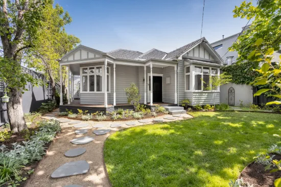 Character, Comfort & Bayside Living