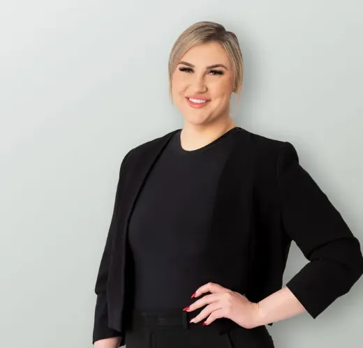 Hannah Thompson - Real Estate Agent at Belle Property - St Kilda